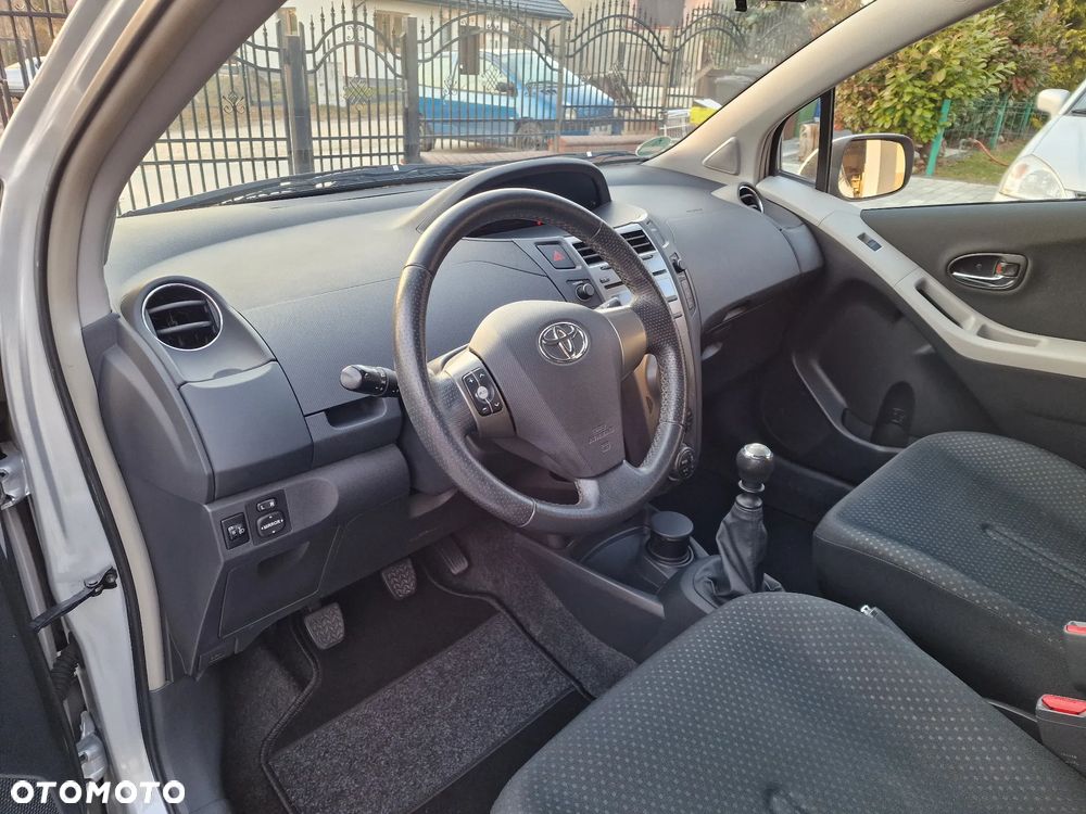 Toyota Yaris 1.33 Luna - 14