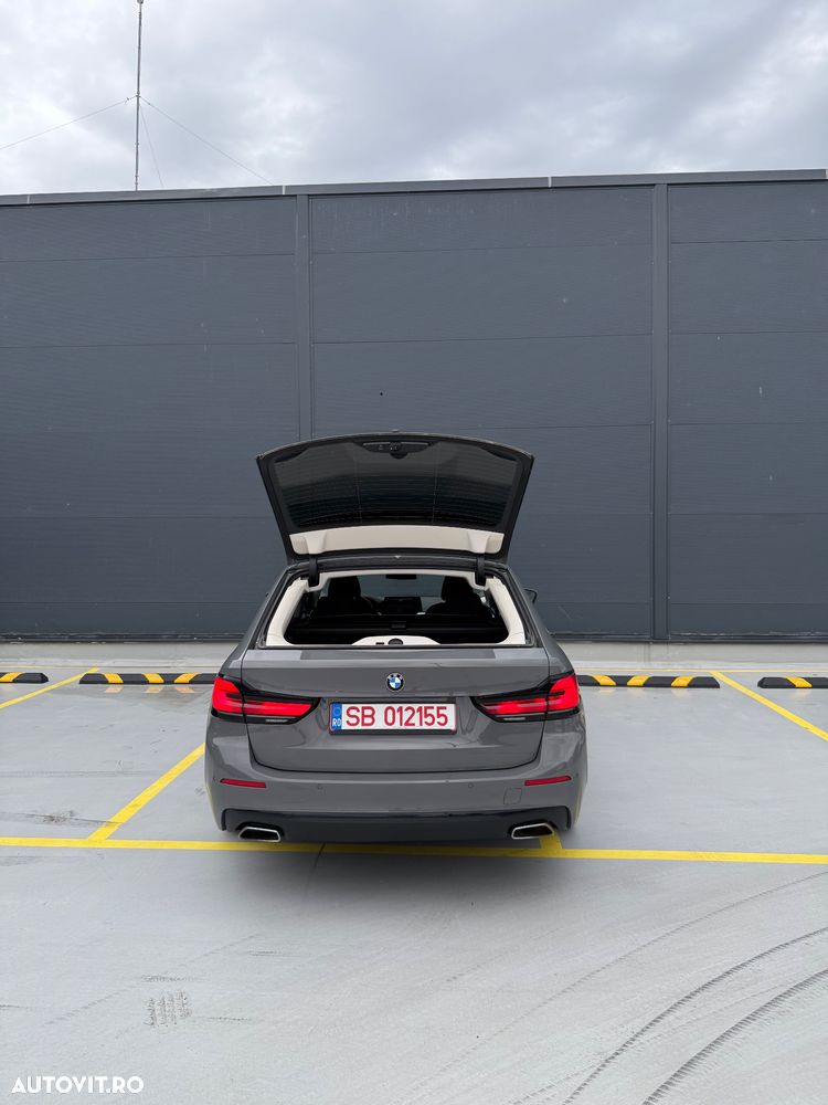 BMW Seria 5 520d AT MHEV - 32