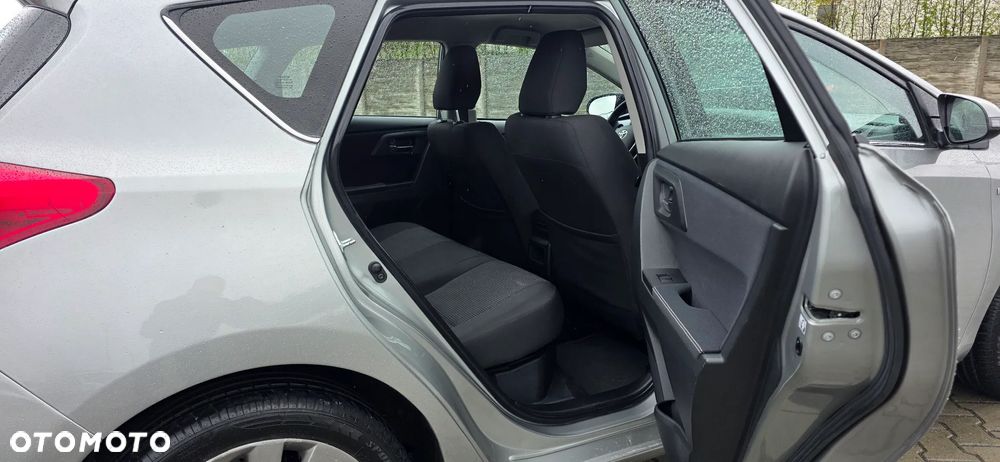 Toyota Auris 1.8 HSD Luna - 19