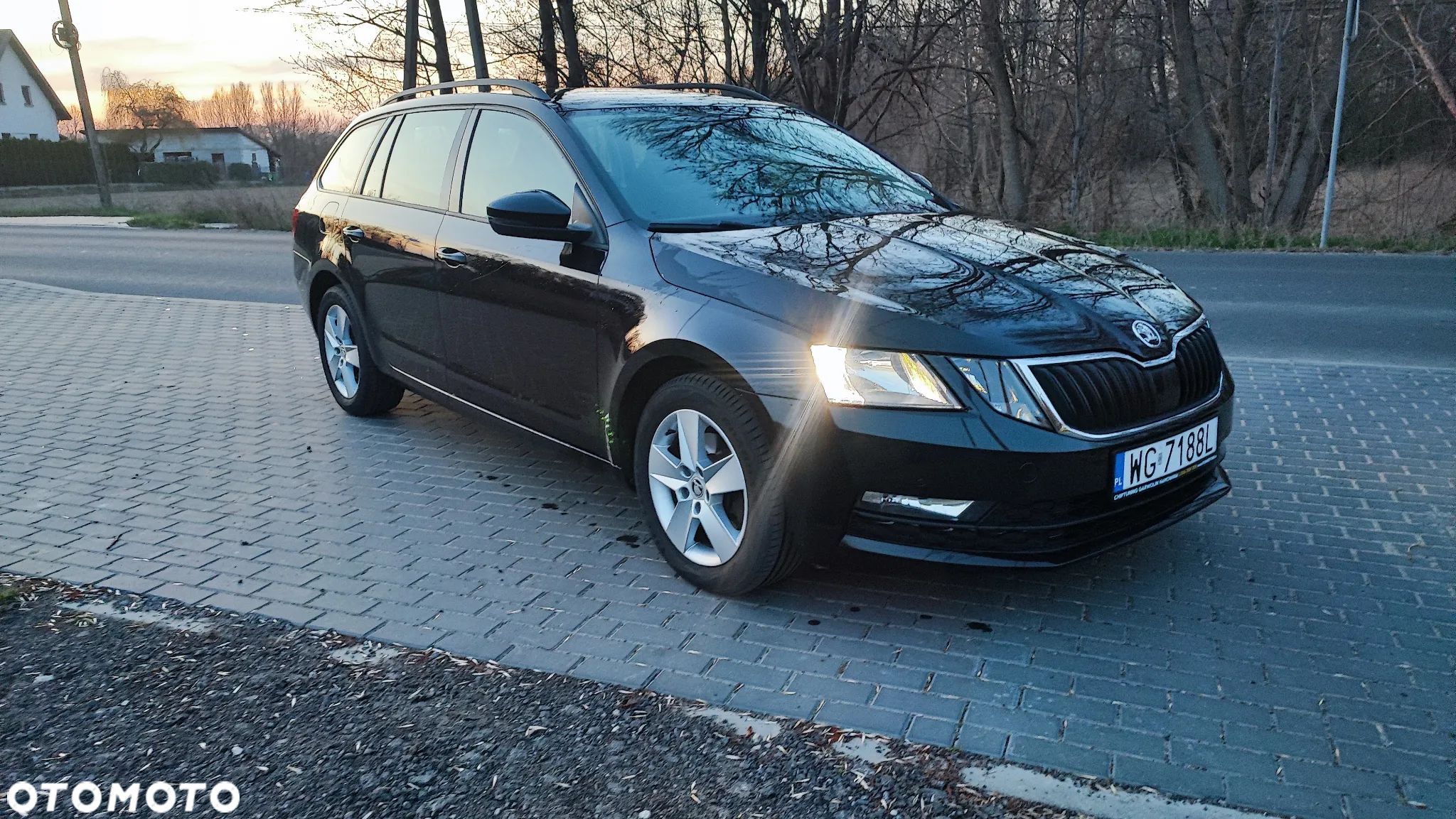 Skoda Octavia 2.0 TDI Style DSG - 1