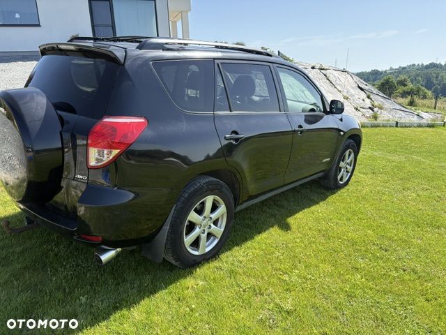Toyota RAV4 - 21