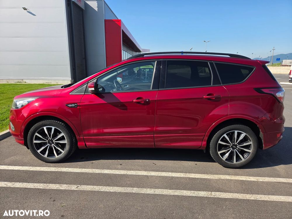 Ford Kuga 1.5 EcoBoost 2x4 ST-Line - 8