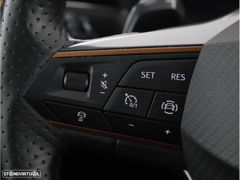 Cupra Formentor 1.4 e-Hybrid DSG VZ - 28