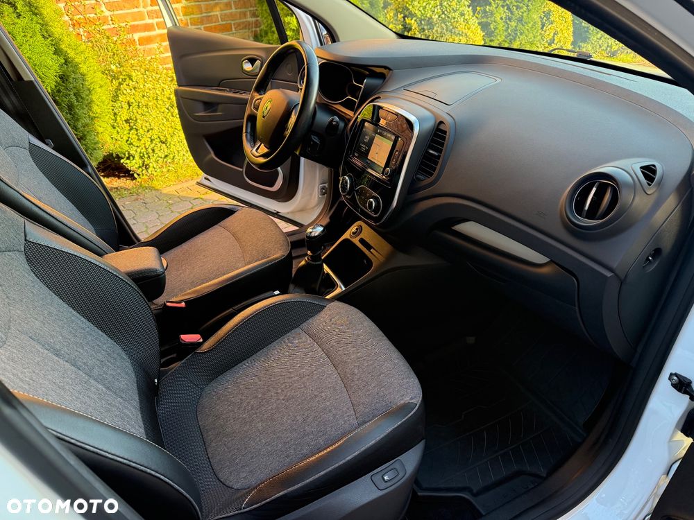 Renault Captur 1.2 Energy TCe XMOD - 24