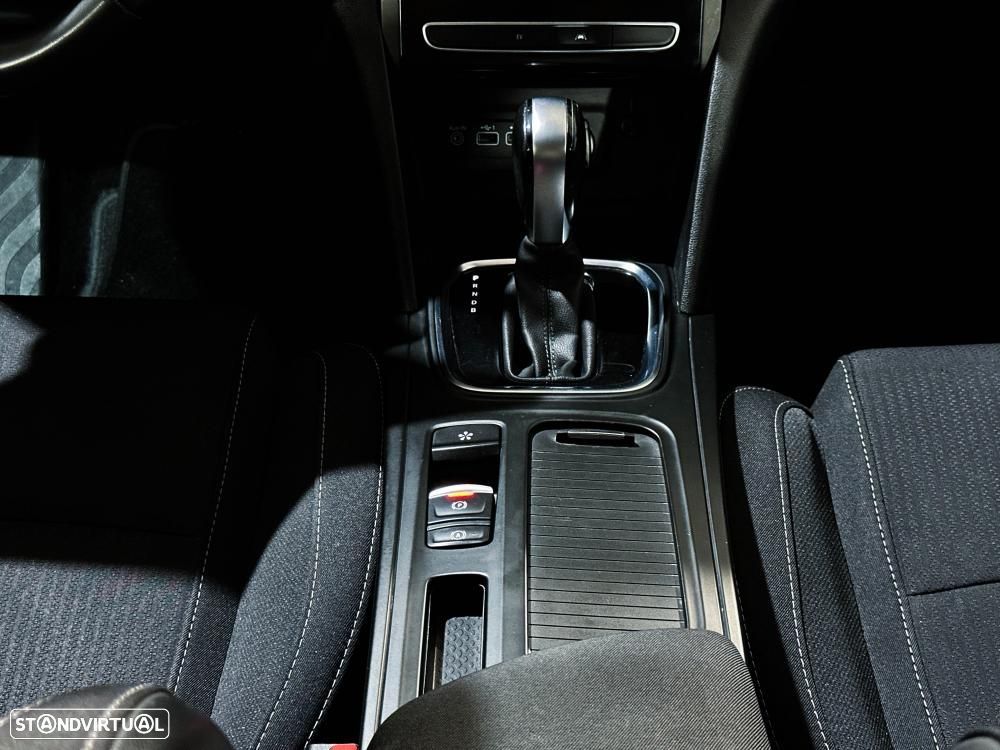 Renault Mégane 1.6 Plug-In Limited - 23