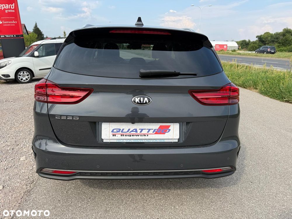 Kia Ceed - 21