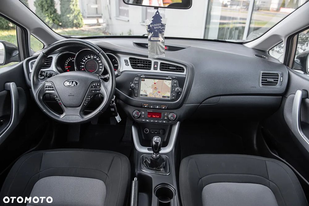 Kia Ceed 1.6 GDI Platinum Edition - 26