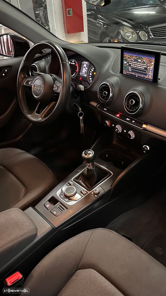 Audi A3 Sportback 2.0 TDI Design - 15