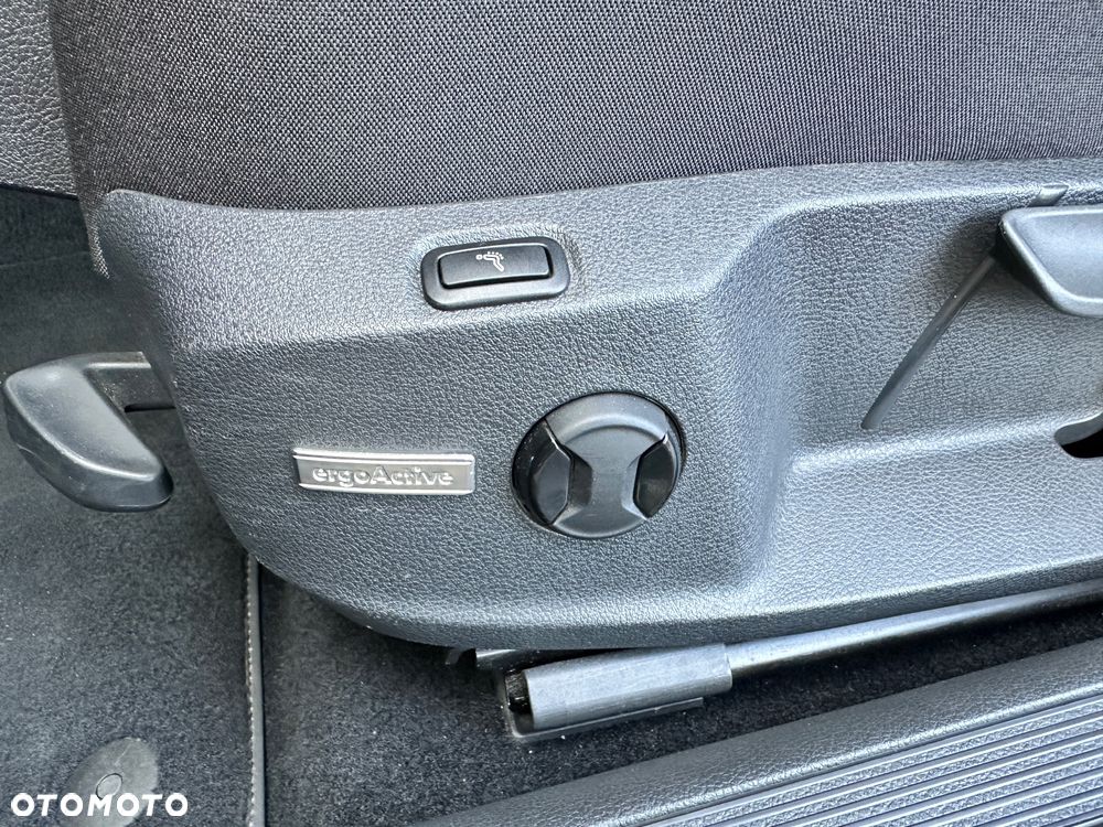 Volkswagen Golf Variant 2.0 TDI BMT Highline EU6 - 11