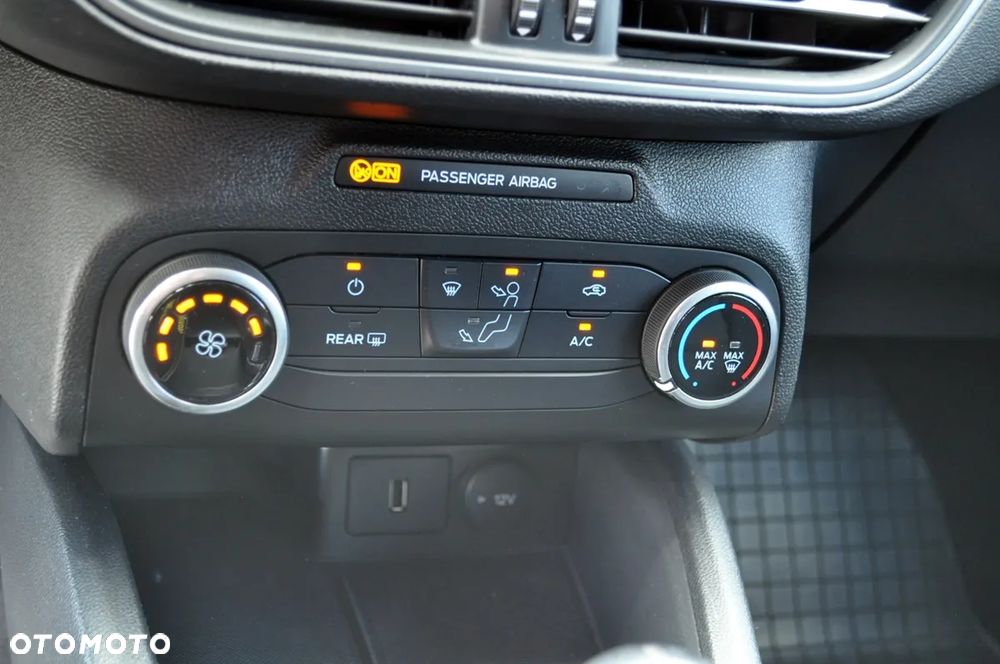 Ford Focus SW 1.5 EcoBlue Active Business - 26