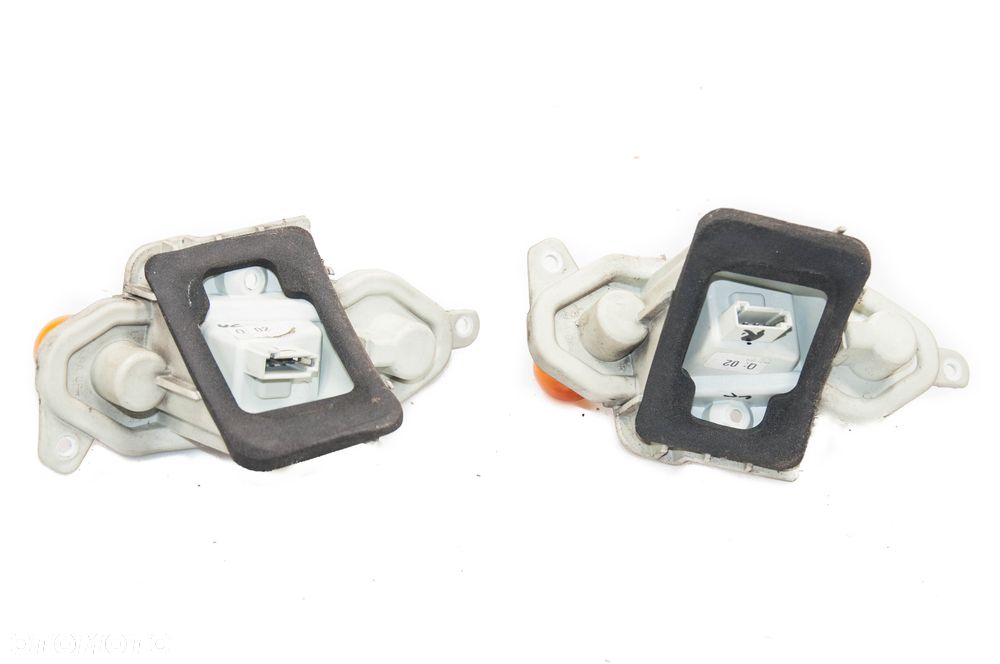 WKŁAD LAMPY PRAWY LEWY TYŁ OPEL VECTRA C KOMBI OE - 6