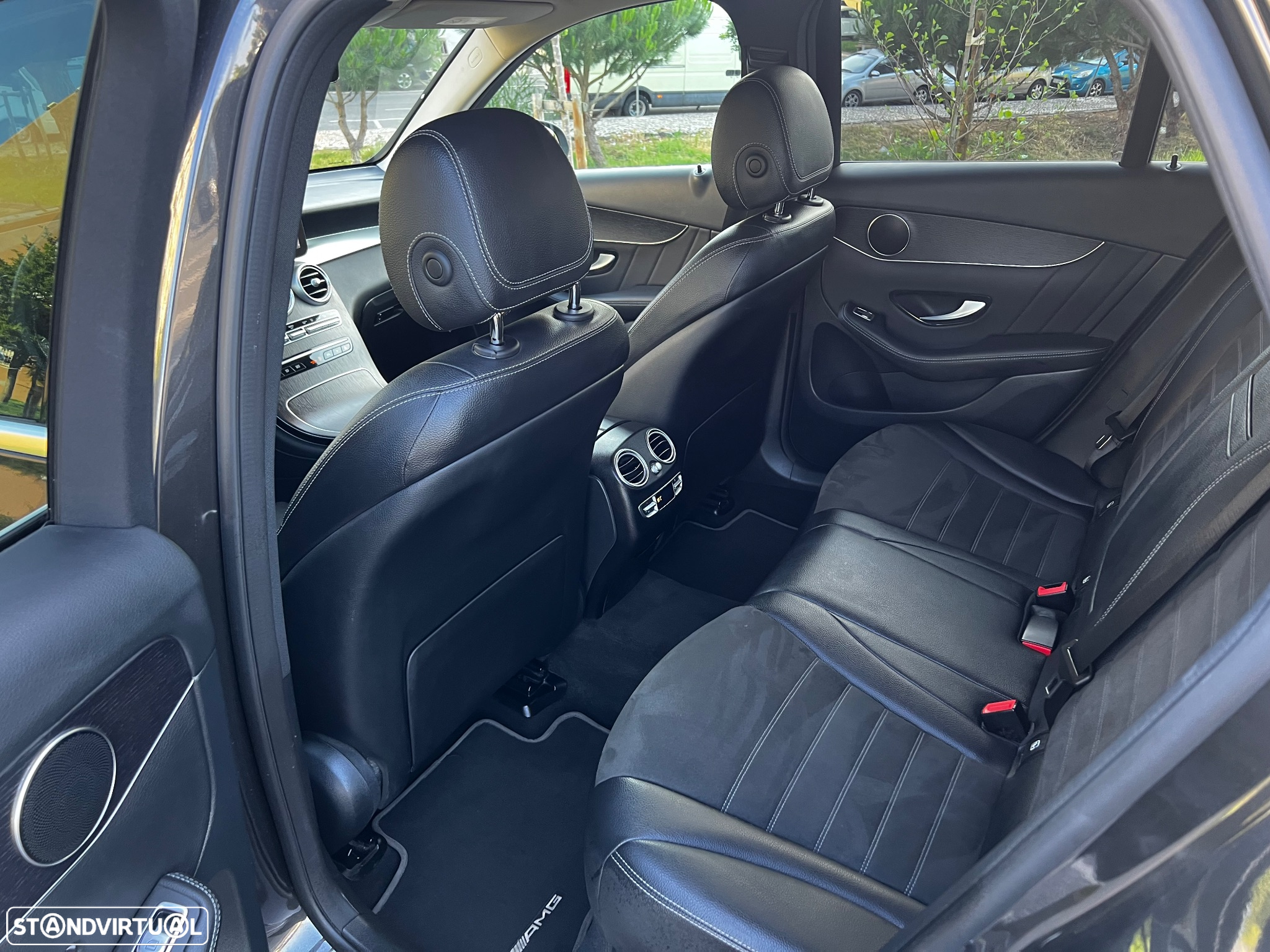 Mercedes-Benz GLC 300 de 4Matic - 40