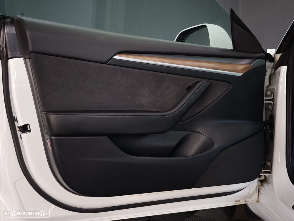 Tesla Model 3 Long Range Tração Integral - 23