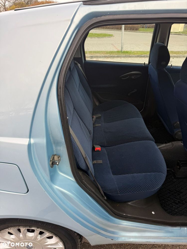 Fiat Punto 1.2 16V Active - 15