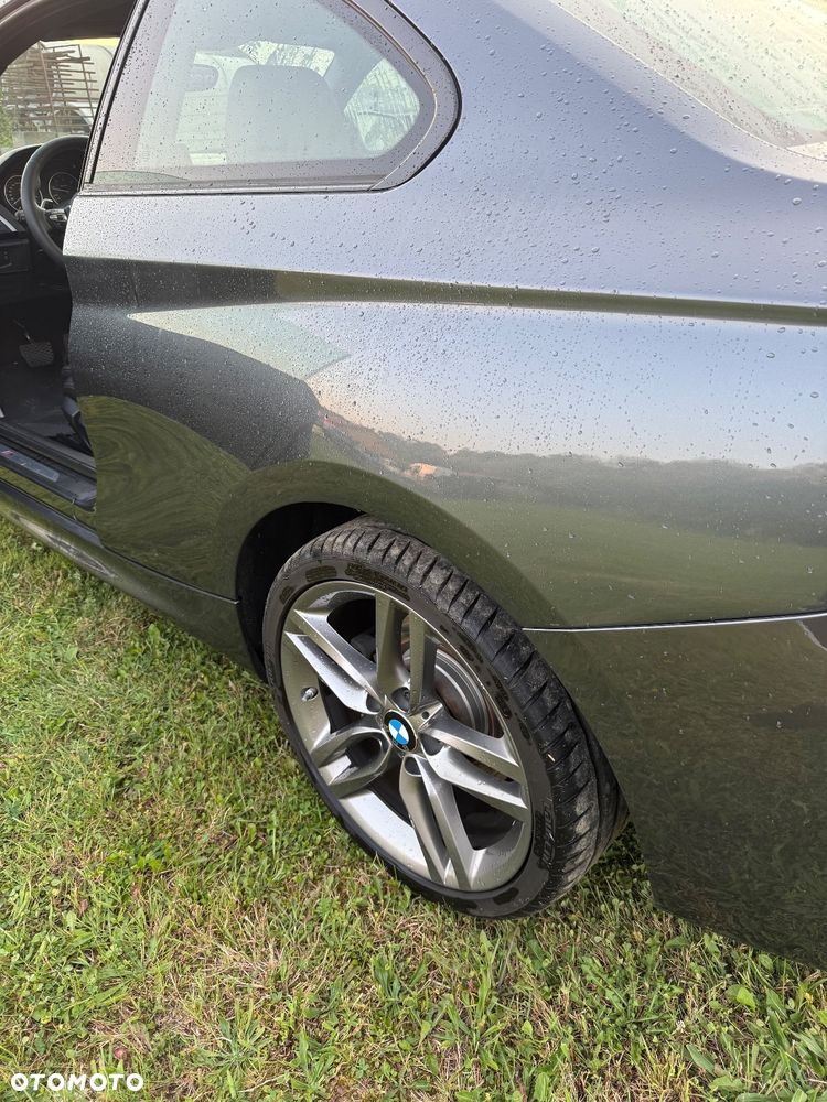 BMW Seria 2 220d Coupe M Sport - 22