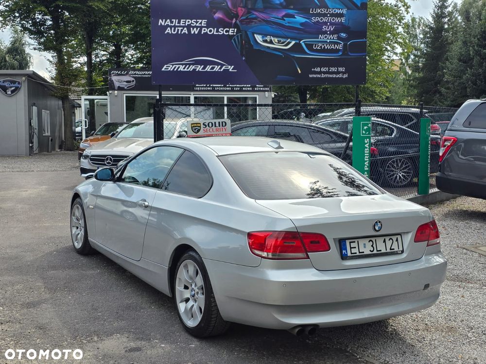 BMW Seria 3 325i - 9