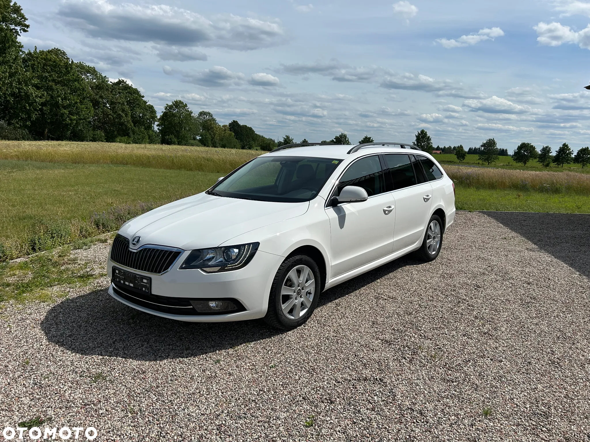 Skoda Superb 2.0 TDI DSG Ambition - 11
