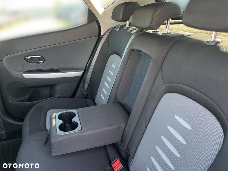 Kia Ceed 1.6 GDI L DCT - 14