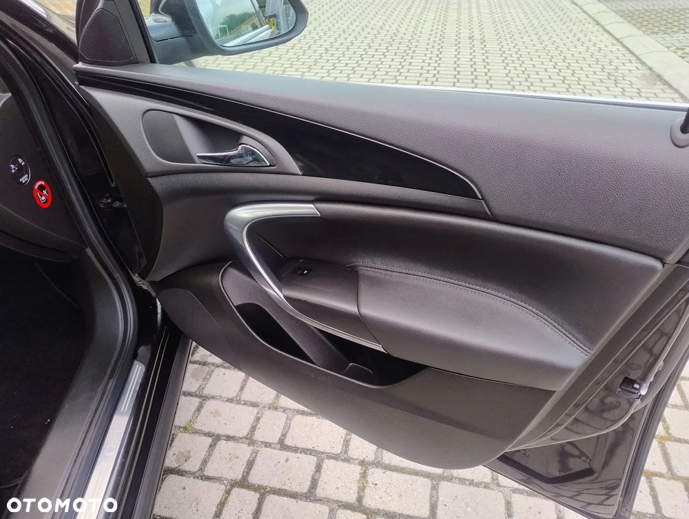 Opel Insignia 2.0 T Cosmo - 16