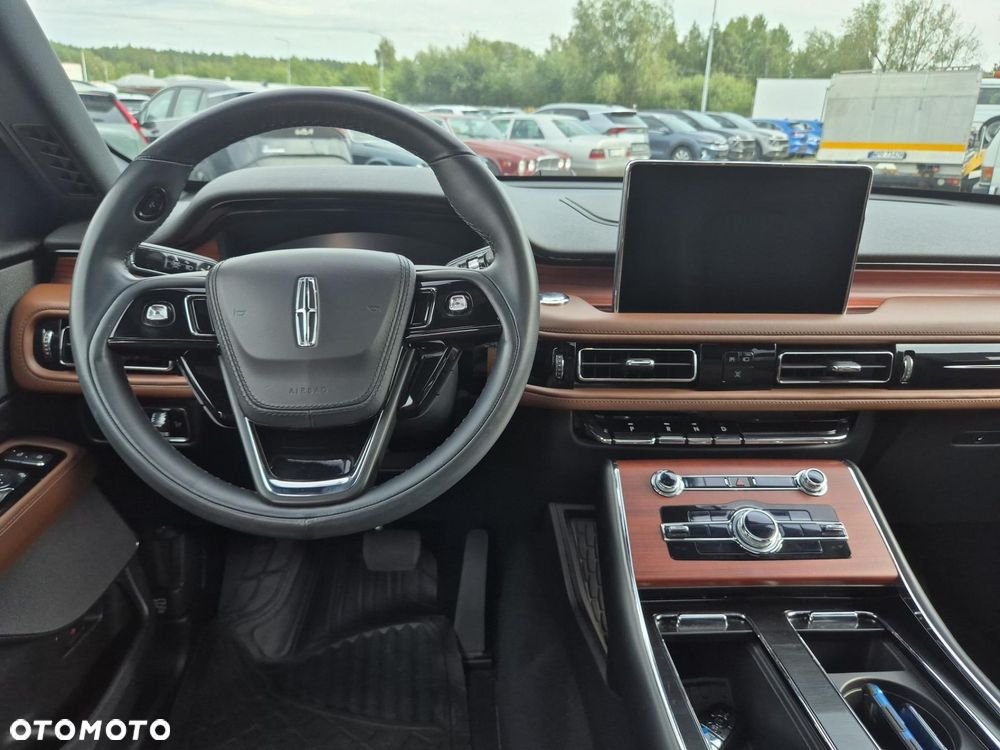 Lincoln Aviator - 13