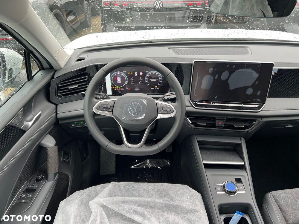 Volkswagen Tiguan - 8