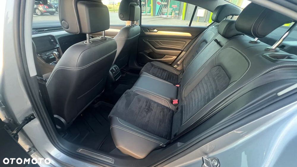Volkswagen Passat 2.0 TSI Elegance DSG - 9