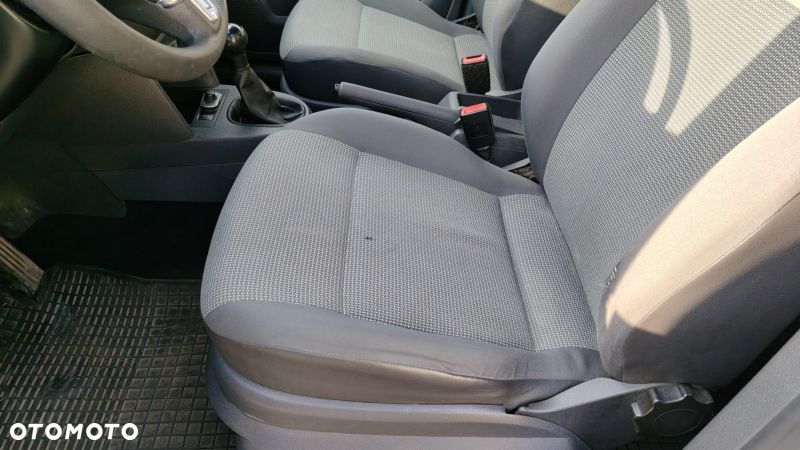 Volkswagen Caddy - 23
