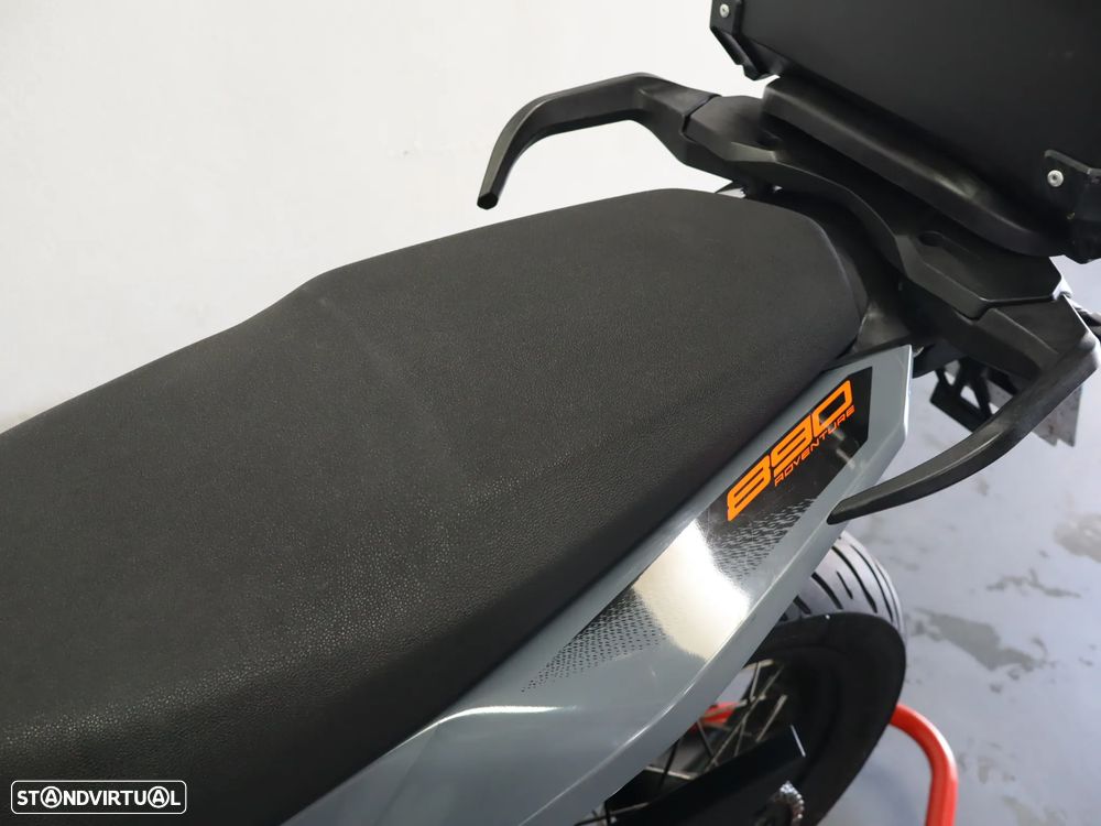 KTM 890 Adventure R2 - 14