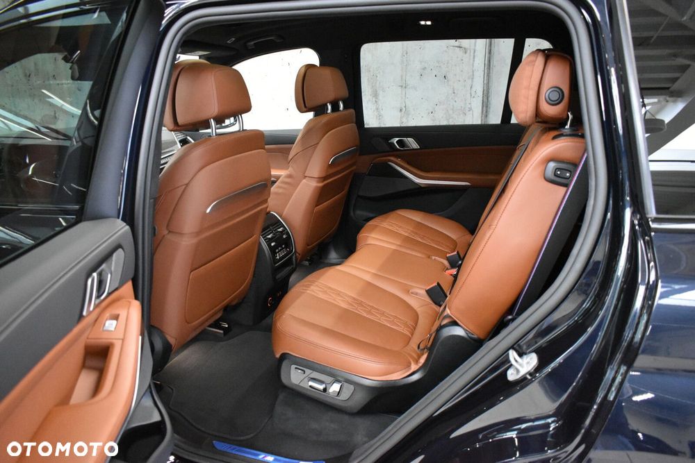 BMW X7 - 26