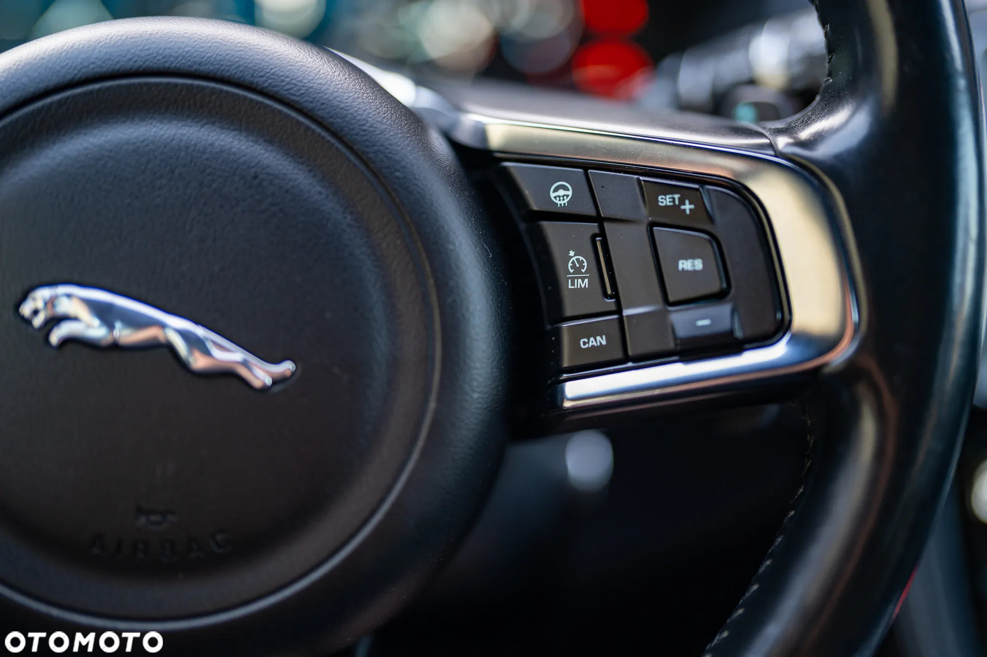 Jaguar F-Pace 3.0 TDV6 AWD R-Sport - 11