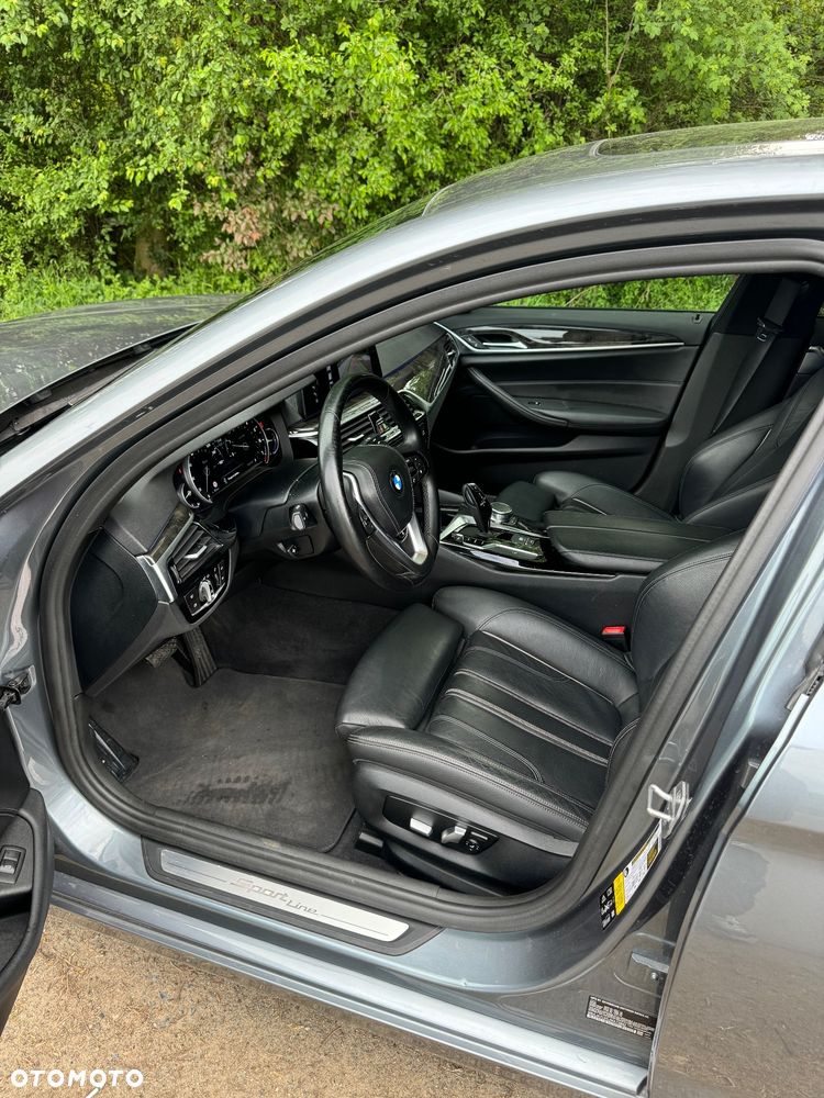 BMW Seria 5 530i xDrive Sport Line - 19