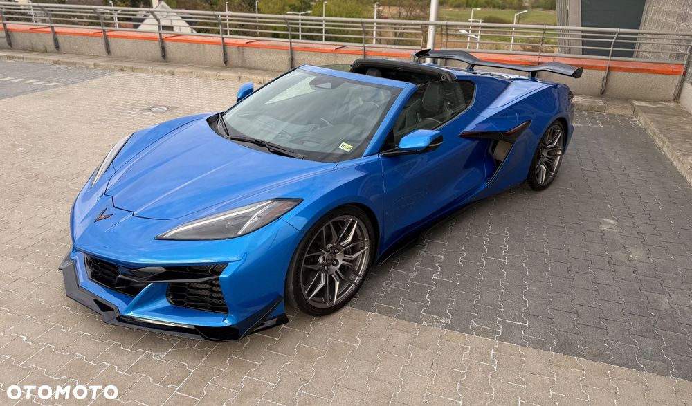 Chevrolet Corvette - 9