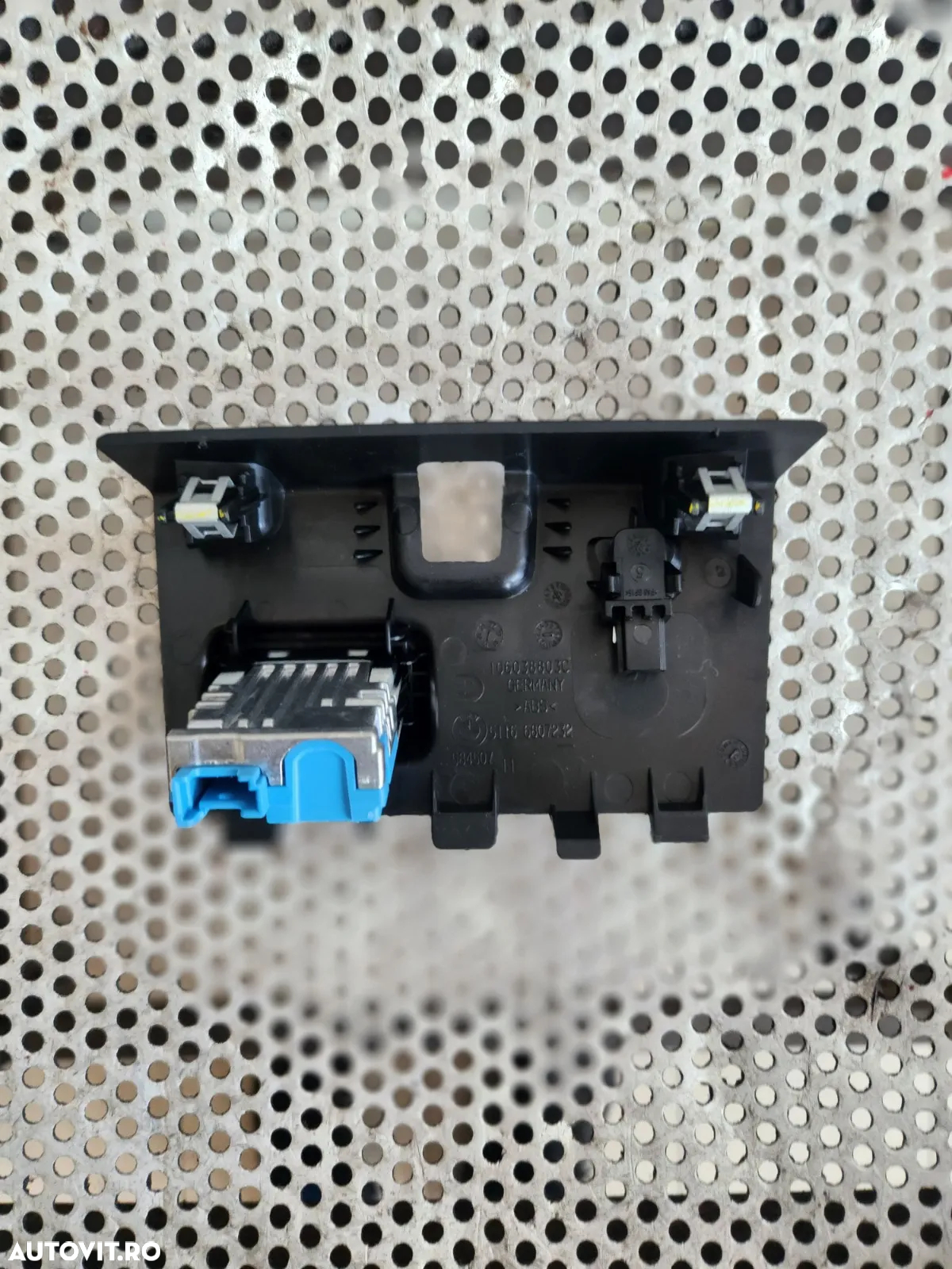 Priza Modul Auxiliar Incarcator Tip C Bmw Cod 8711940 Dezmembrez Bmw M2 240I G42 B58B30B - Dezmembrari Arad - 10