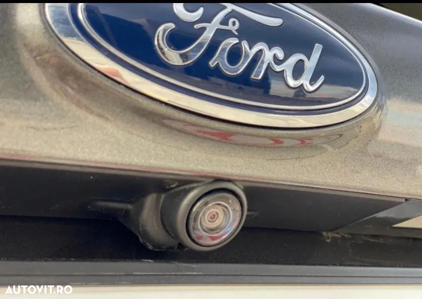 Ford Kuga 2.0 TDCi 4WD Powershift Vignale - 15