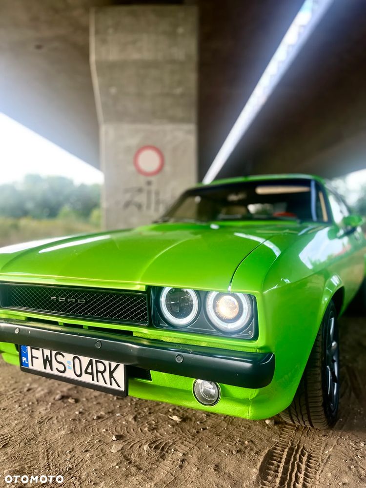 Ford Capri 2.8i - 10