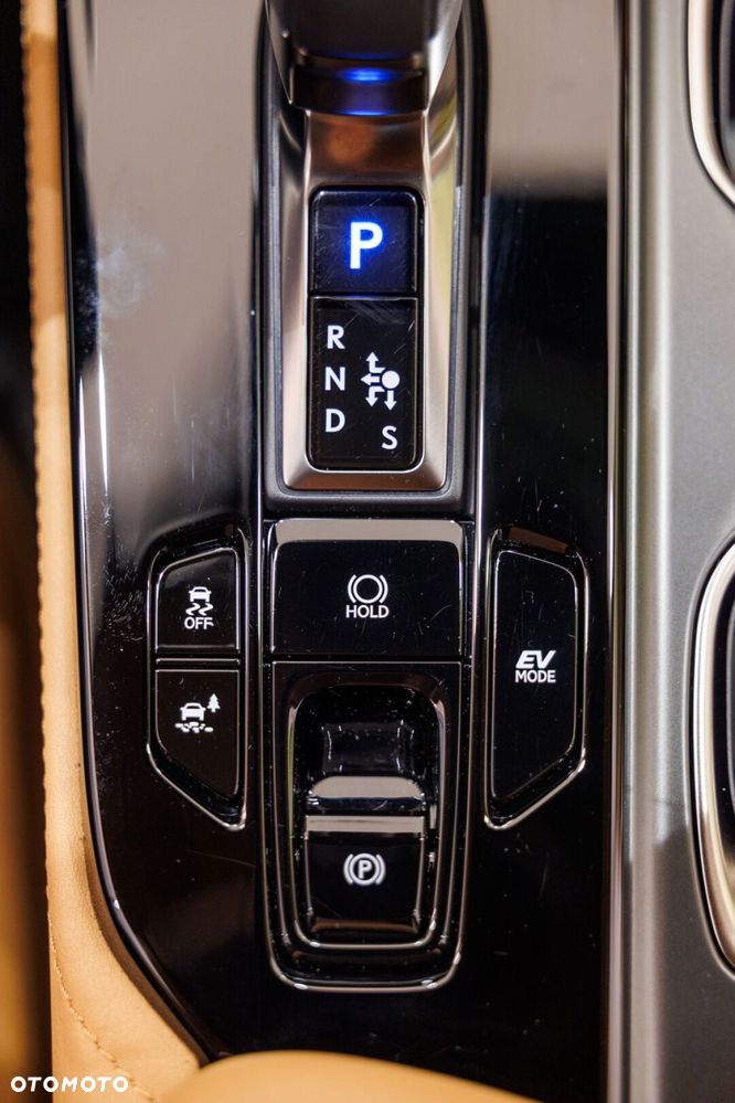 Lexus NX 350h Omotenashi AWD - 33