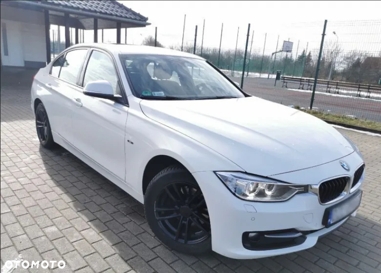 BMW Seria 3 318d Touring Sport Line - 6
