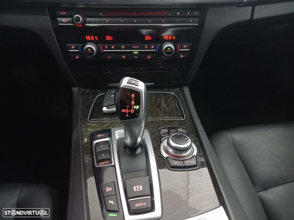 BMW 740 d xDrive - 30