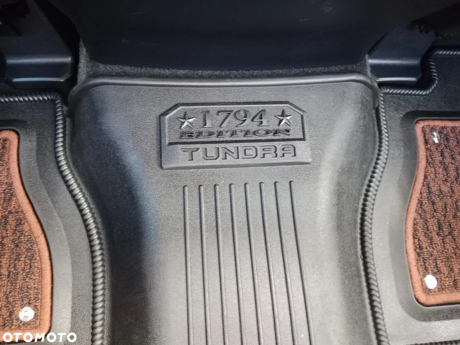 Toyota Tundra - 17