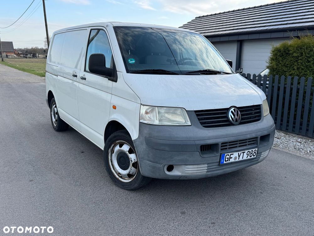 Volkswagen Transporter - 1