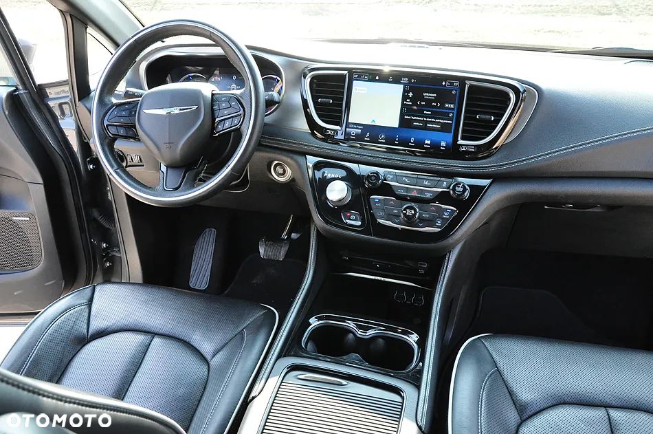 Chrysler Pacifica - 37