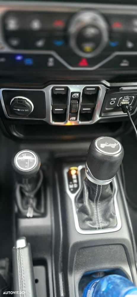 Jeep Wrangler 2.0 PHEV Hardtop AWD Automatik Sahara - 18