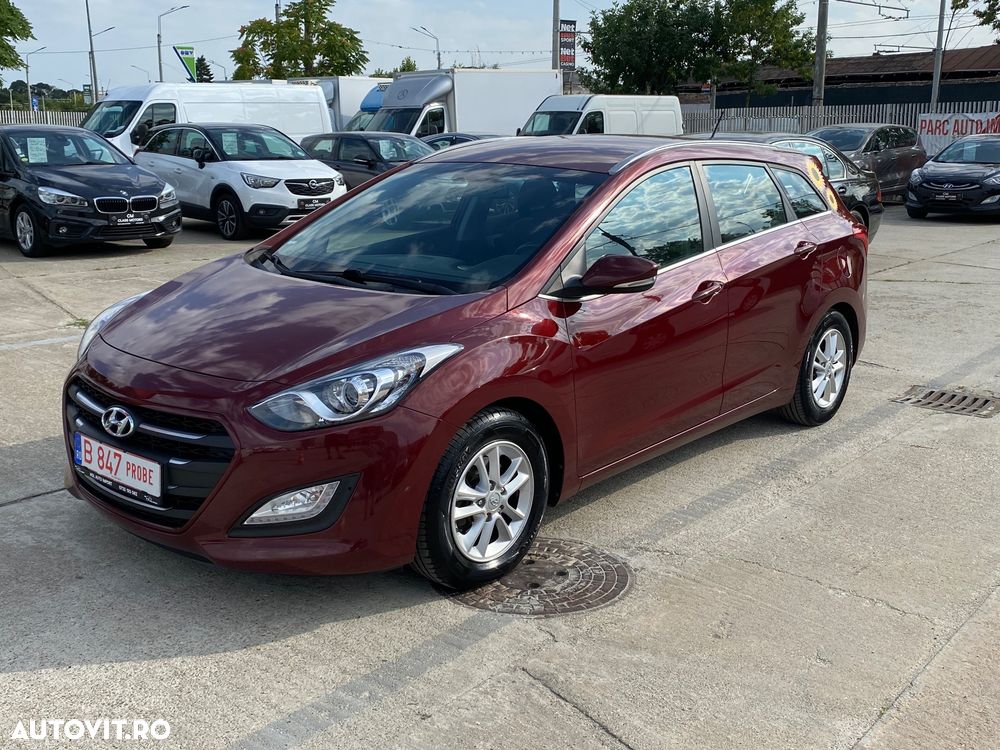 Hyundai i30 blue 1.6 CRDi Classic - 3
