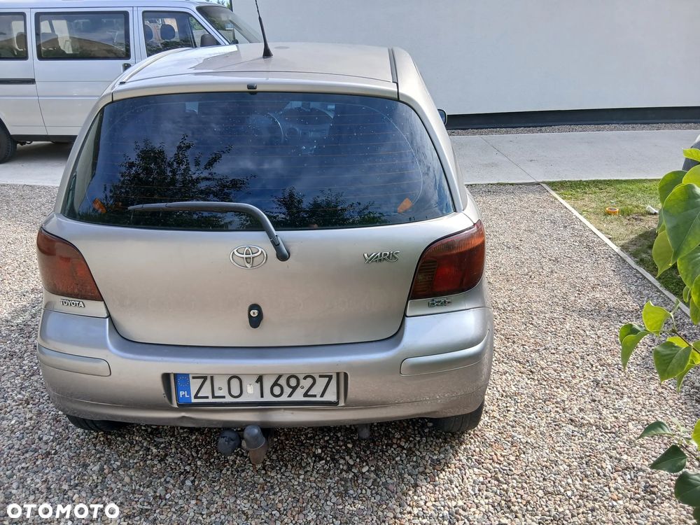 Toyota Yaris 1.4 D-4D Base - 6