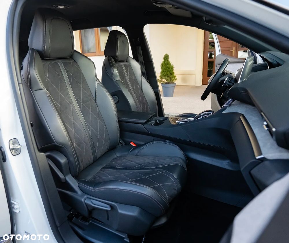 Peugeot 5008 - 24