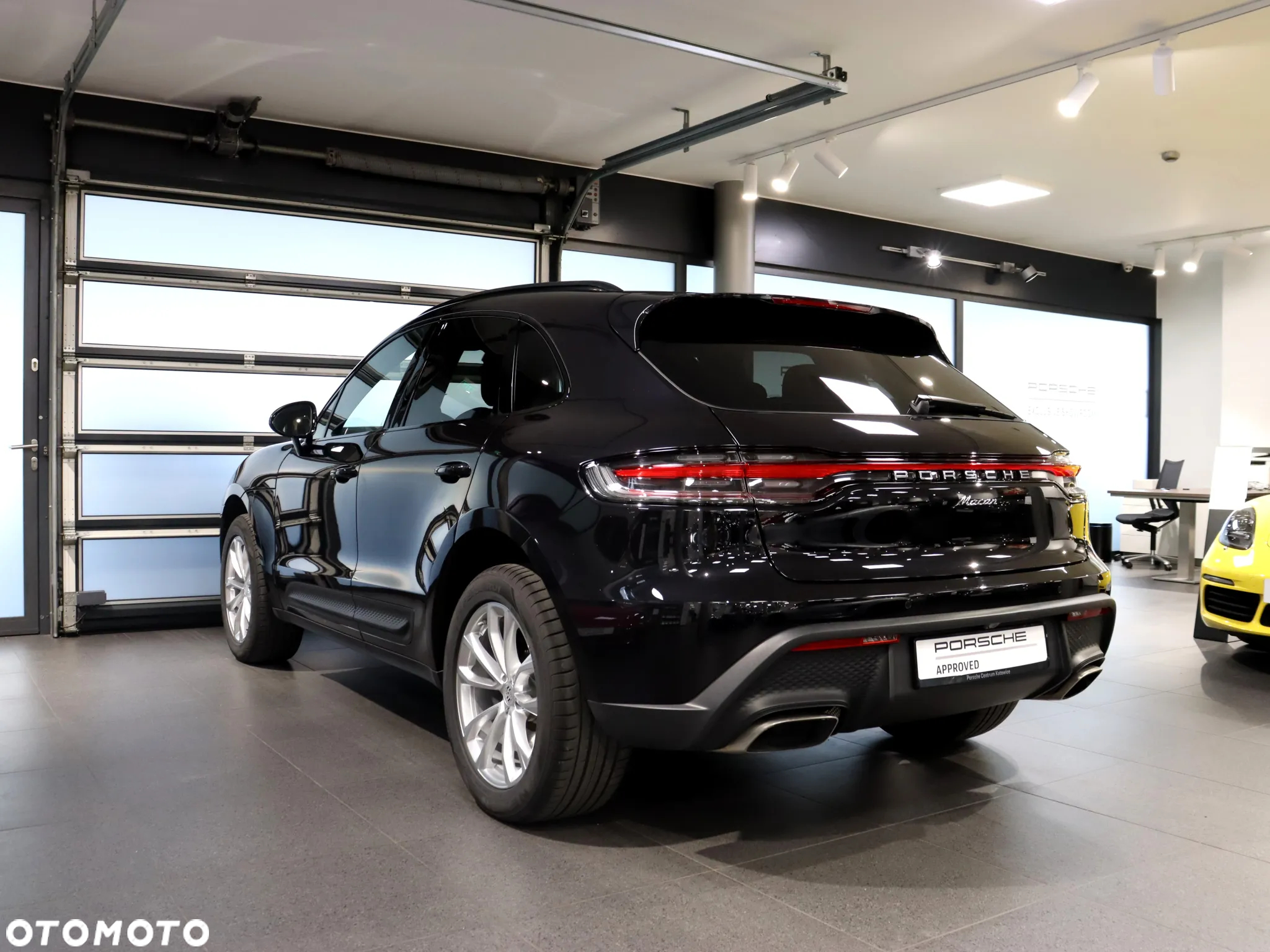Porsche Macan Standard - 3