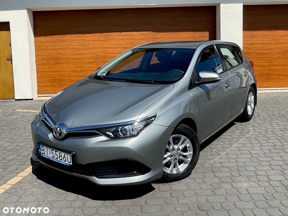 Toyota Auris - 2