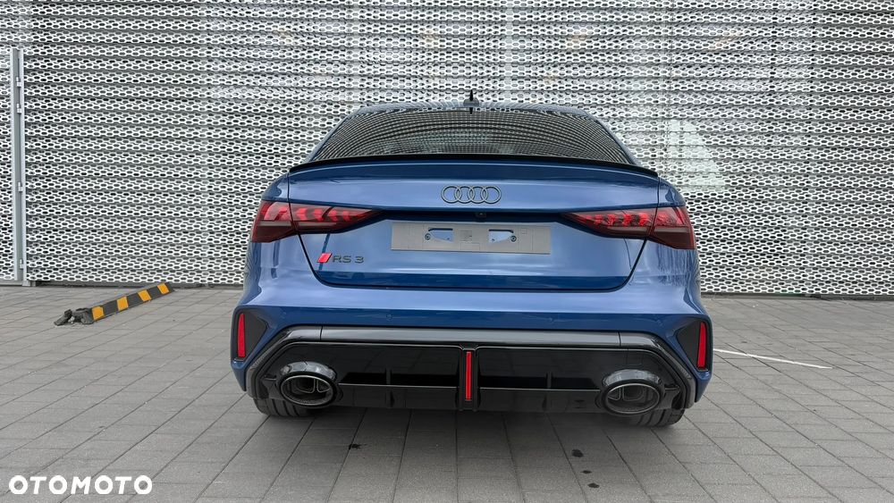 Audi RS3 Limousine - 5