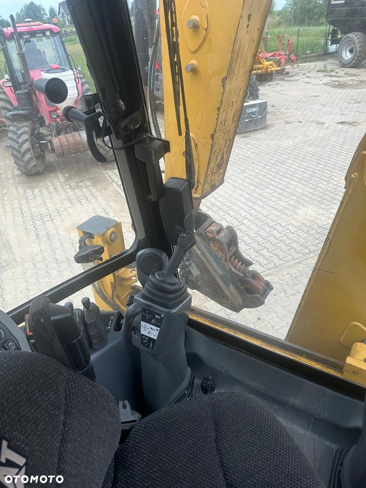 Caterpillar 444 F2 - 13