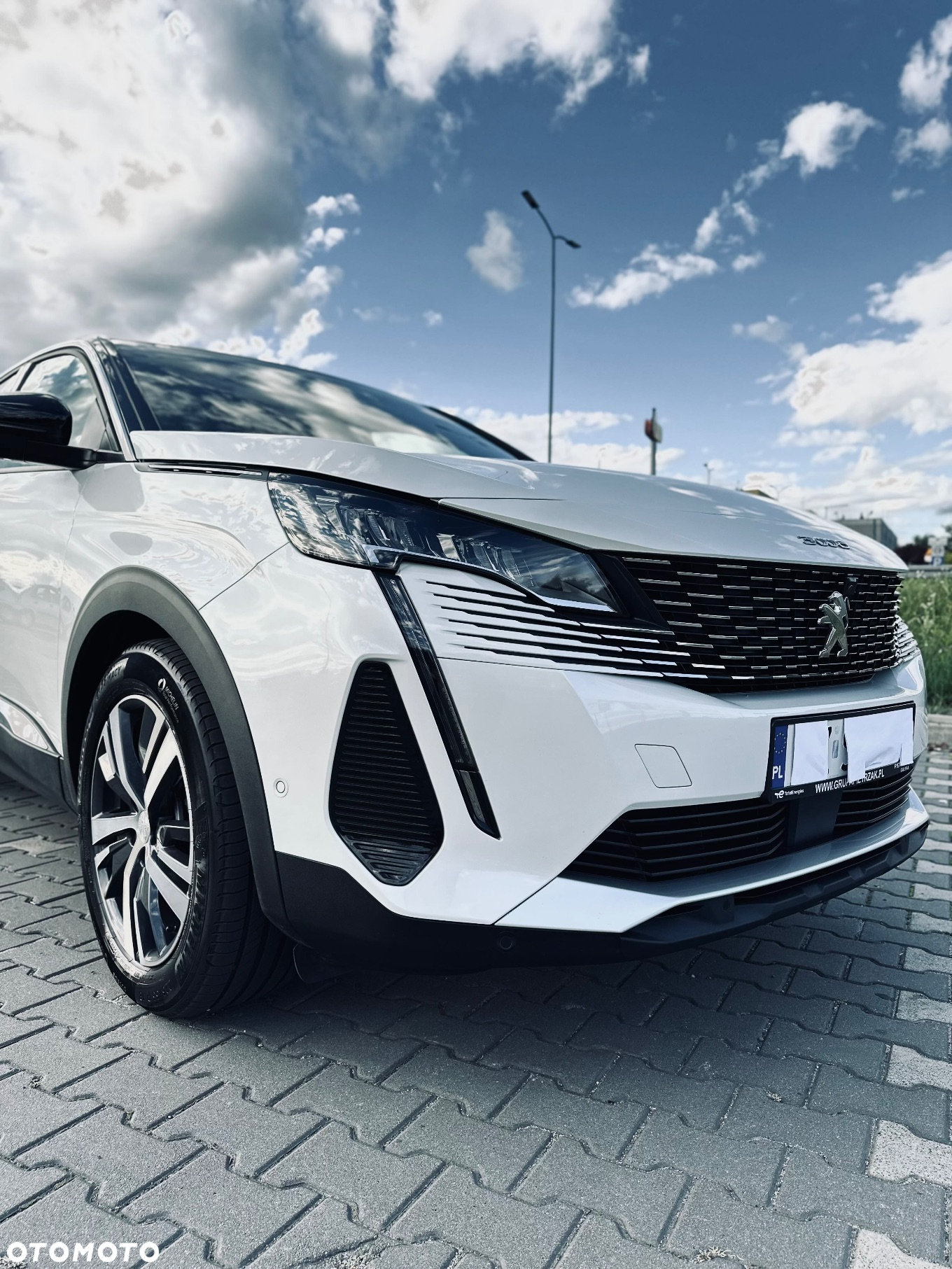 Peugeot 3008 1.5 BlueHDi Allure Pack S&S EAT8 - 17